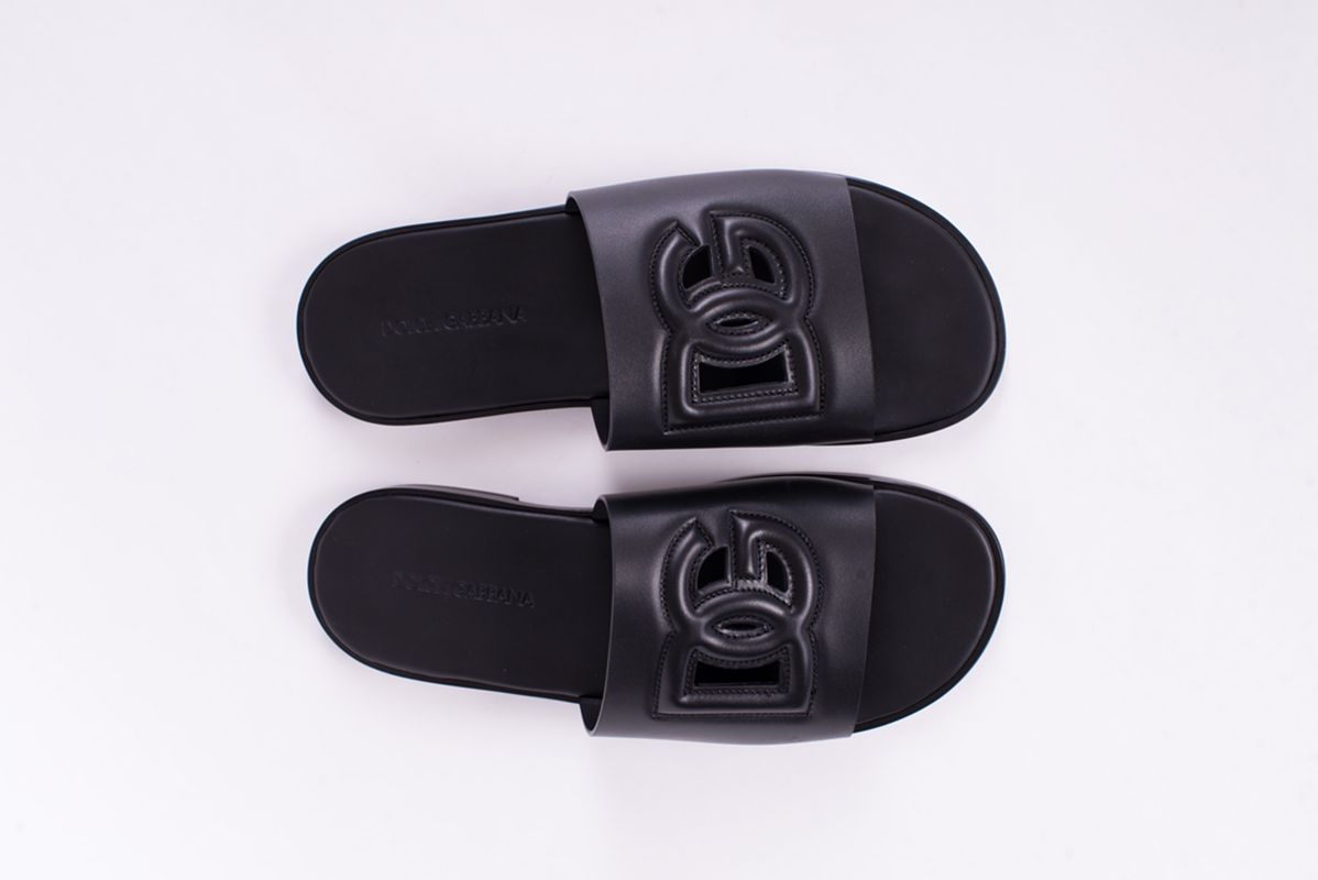 Кожаные шлепанцы черные SS26 Dolce & Gabbana A80397 AO602 80999