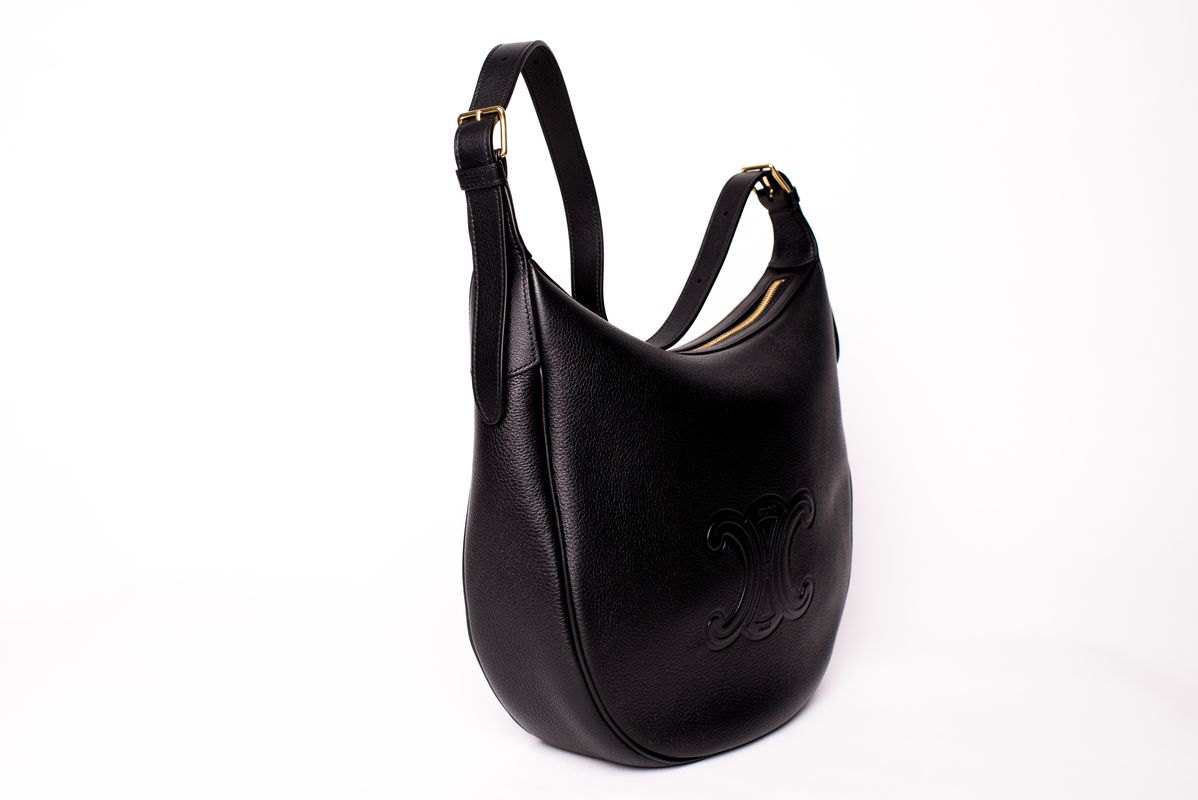 Сумка черная Heloise medium SS25 Céline 114713FLH.38NO