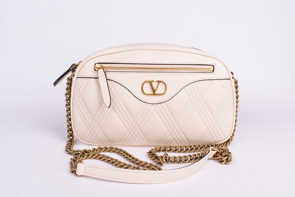 Сумка кремовая Quiltie 67 SS25 VALENTINO 6W2B0R03IF