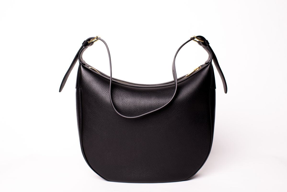 Сумка черная Heloise medium SS25 Céline 114713FLH.38NO