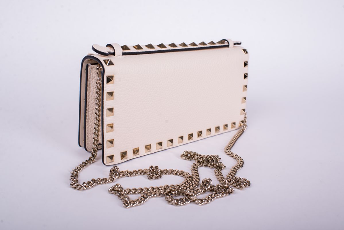 Клатч молочный с шипами 25/26 VALENTINO 7W0P0AK2VSH