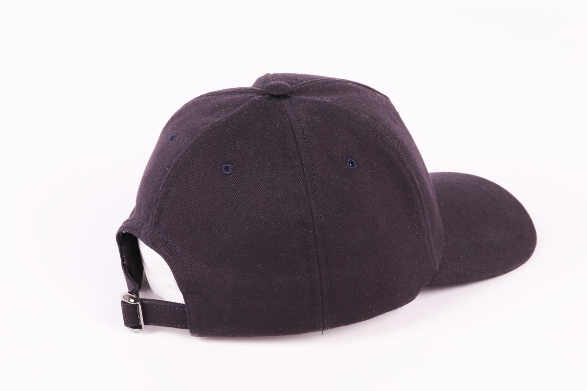 Бейсболка черная c аппликацией SS22 VALENTINO XY2HDA10VVH