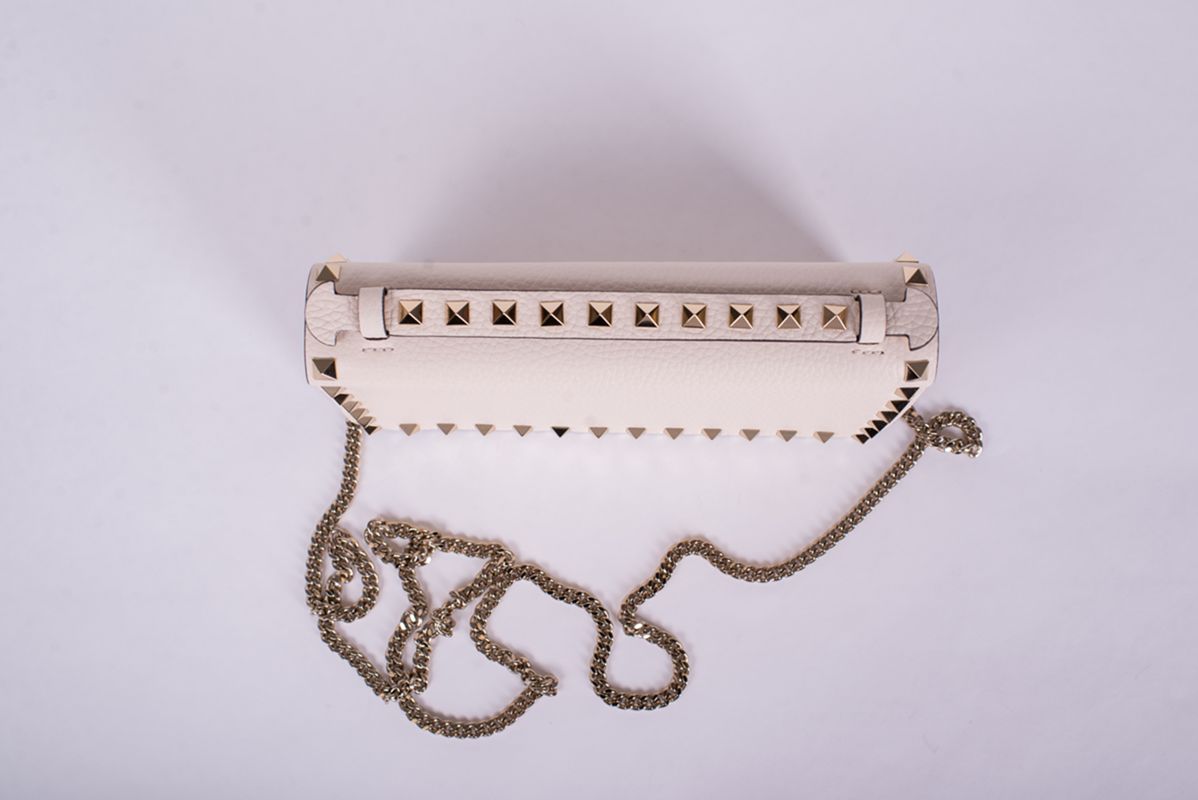 Клатч молочный с шипами 25/26 VALENTINO 7W0P0AK2VSH