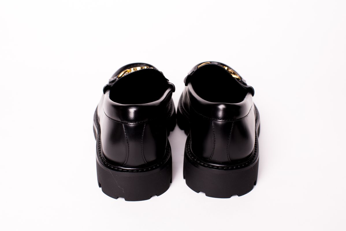Лоферы черные Margaret SS25 Celine 344893602C.38NO