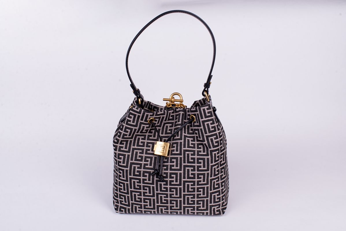 Жаккардовый рюкзак Puls Monogram SS26 BALMAIN GN1GE036TJTE